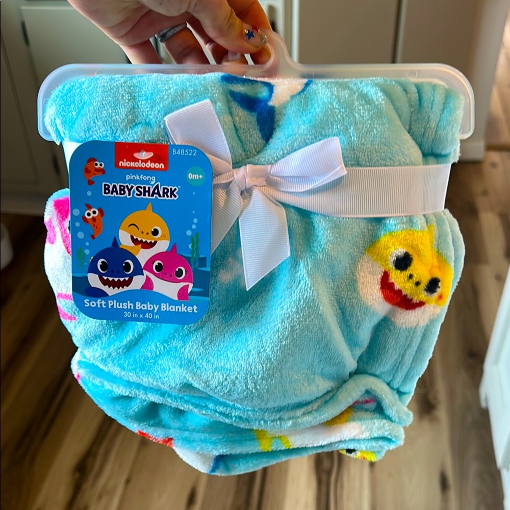 Nickelodeon Baby Shark Blue Plush Blanket